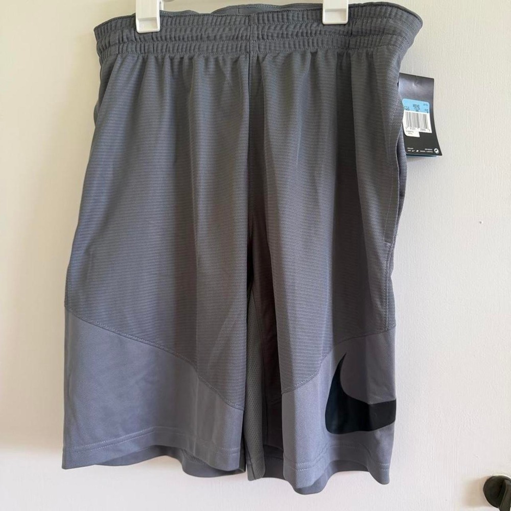 Nike Mens Grey Basketball Shorts Oversized Swoosh 718830-065 Size M